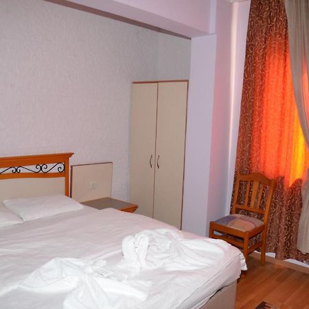 Ozturk Hotel Анталия Екстериор снимка