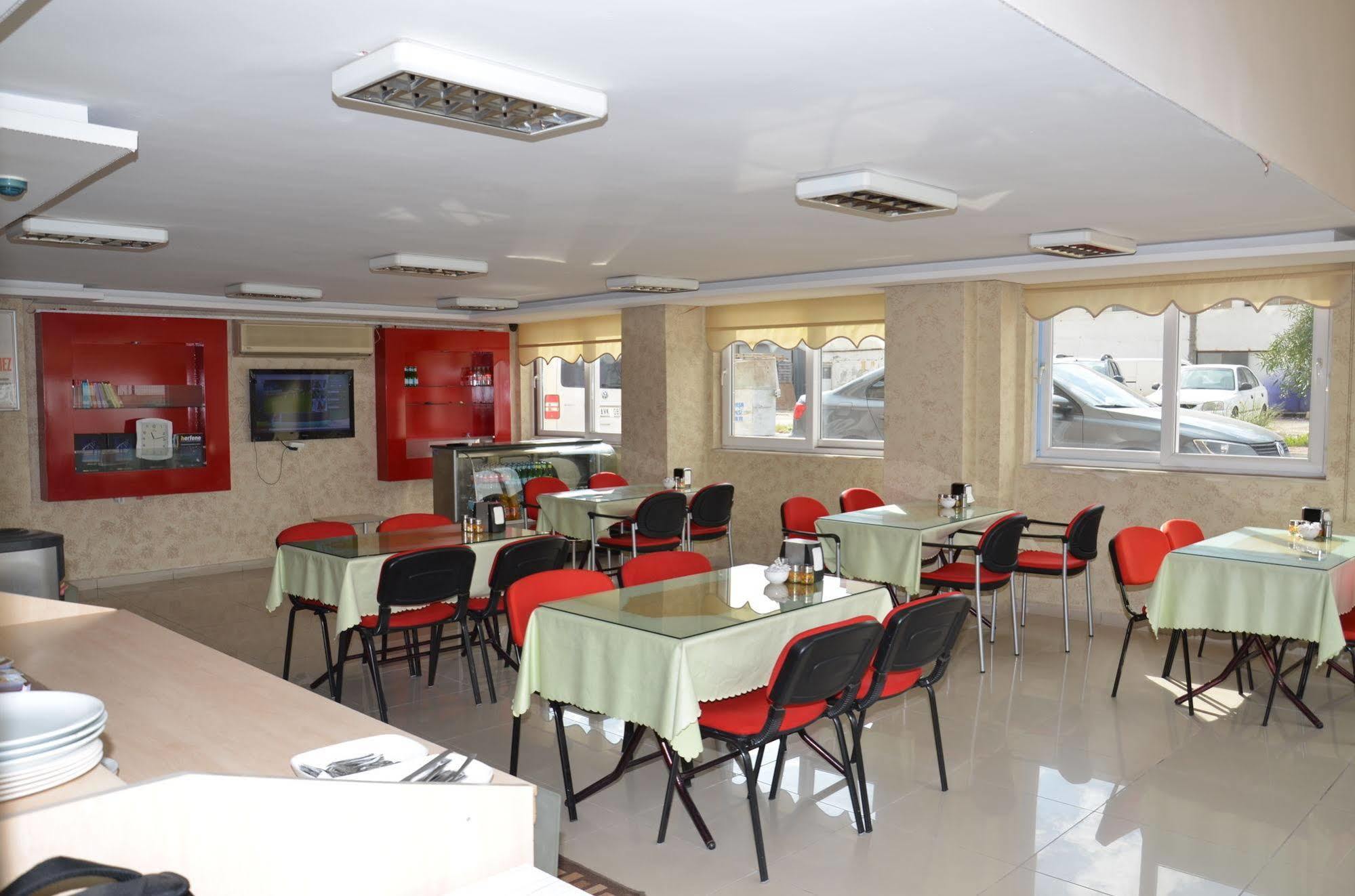 Ozturk Hotel Анталия Екстериор снимка