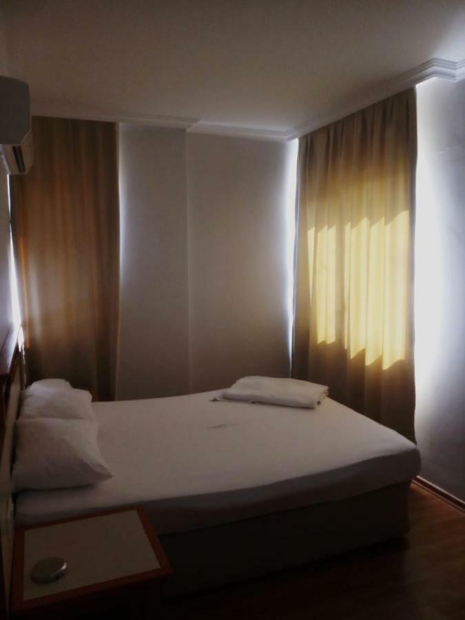 Ozturk Hotel Анталия Екстериор снимка